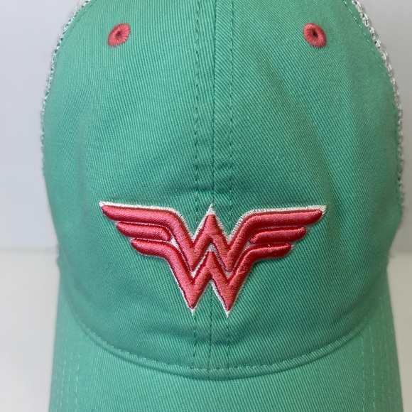 “Six Flags” Women’s Mint Green and Coral Pink Wonder Woman Baseball/Trucker Hat - Picture 3 of 9